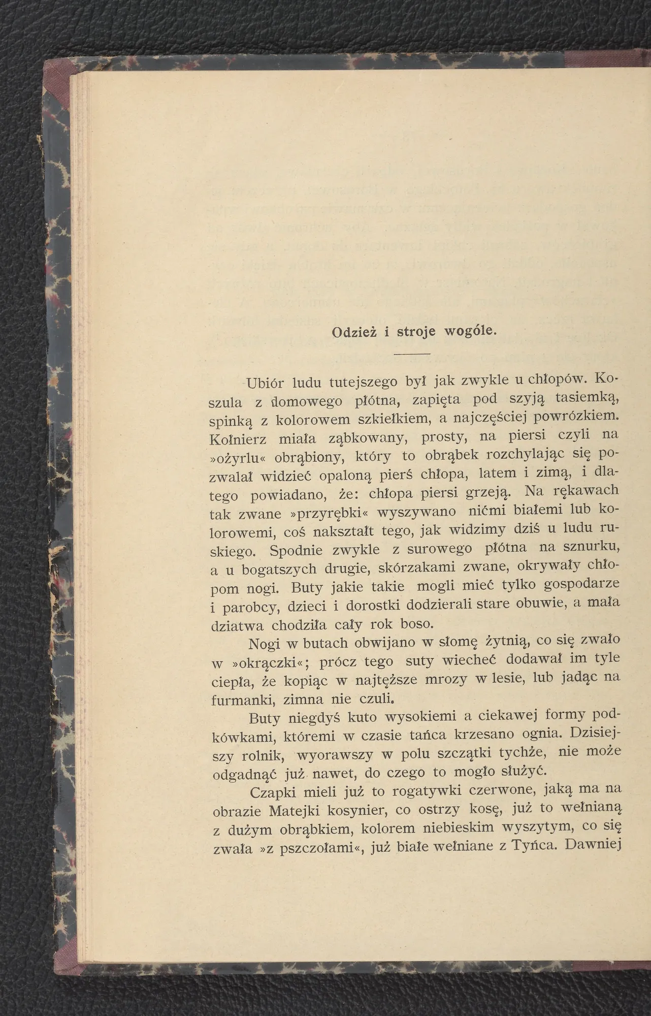 Rozdział o odzieży ludowej — strój mieszkańców Gremboszowa na przełomie XIX i XX w.