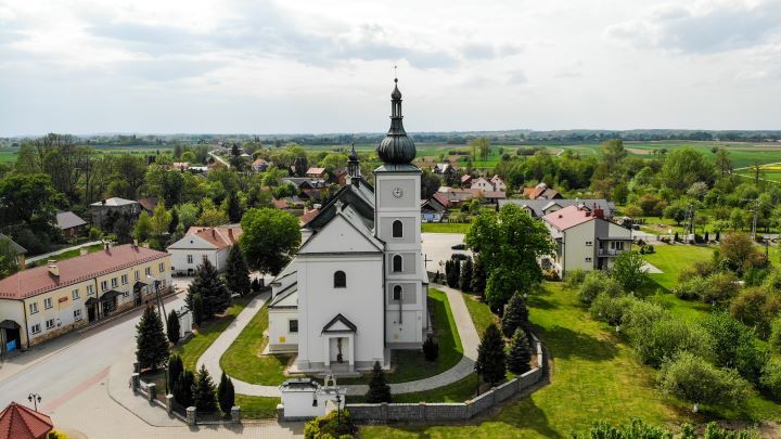 Kościół pw. Wniebowzięcia NMP w Gręboszowie — świątynia z 1650 roku