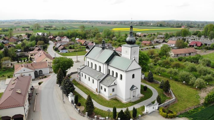 Kościół pw. Wniebowzięcia NMP w Gręboszowie — widok wnętrza